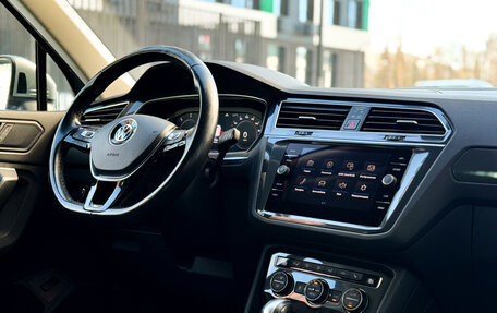 Volkswagen Tiguan II, 2019 год, 2 900 000 рублей, 35 фотография