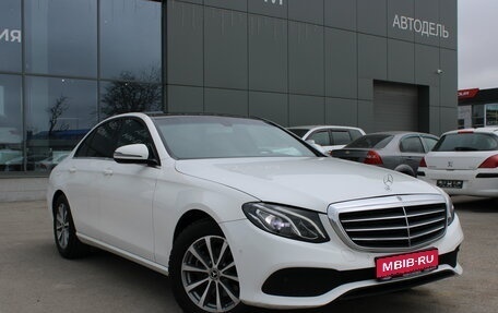 Mercedes-Benz E-Класс, 2018 год, 2 099 000 рублей, 1 фотография