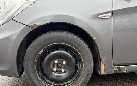 Hyundai Solaris II рестайлинг, 2011 год, 500 000 рублей, 6 фотография