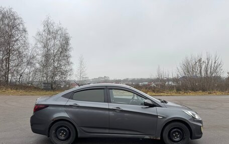 Hyundai Solaris II рестайлинг, 2011 год, 500 000 рублей, 3 фотография