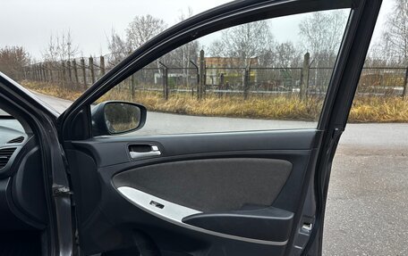 Hyundai Solaris II рестайлинг, 2011 год, 500 000 рублей, 14 фотография