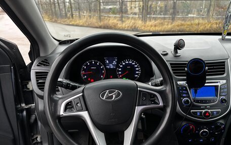 Hyundai Solaris II рестайлинг, 2011 год, 500 000 рублей, 9 фотография