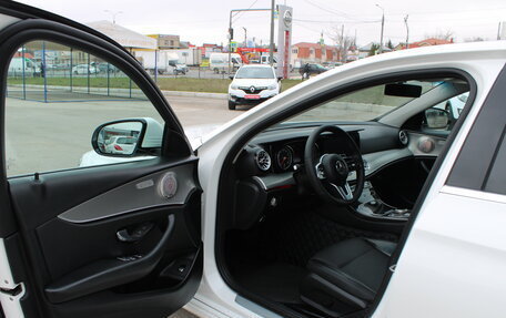 Mercedes-Benz E-Класс, 2018 год, 2 099 000 рублей, 10 фотография