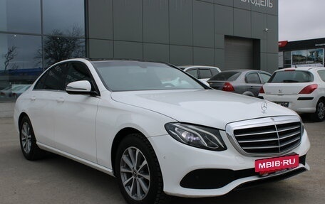 Mercedes-Benz E-Класс, 2018 год, 2 099 000 рублей, 3 фотография