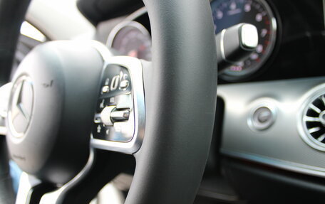 Mercedes-Benz E-Класс, 2018 год, 2 099 000 рублей, 24 фотография