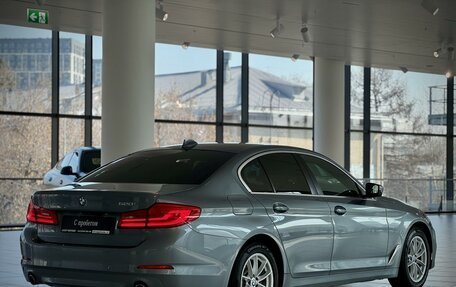 BMW 5 серия, 2019 год, 3 790 000 рублей, 2 фотография