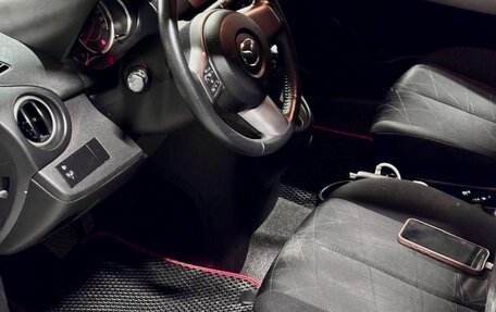 Mazda 2 III, 2011 год, 890 000 рублей, 13 фотография