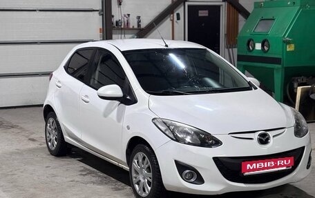 Mazda 2 III, 2011 год, 890 000 рублей, 6 фотография
