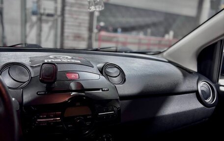 Mazda 2 III, 2011 год, 890 000 рублей, 16 фотография