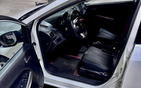 Mazda 2 III, 2011 год, 890 000 рублей, 14 фотография