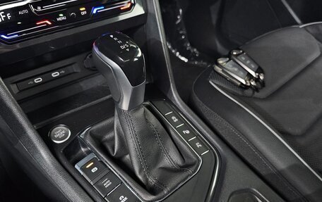 Volkswagen Tiguan II, 2023 год, 3 978 000 рублей, 8 фотография