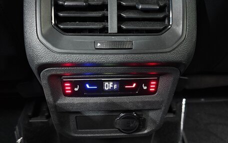 Volkswagen Tiguan II, 2023 год, 3 978 000 рублей, 5 фотография