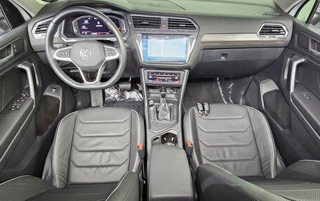 Volkswagen Tiguan II, 2023 год, 3 978 000 рублей, 12 фотография