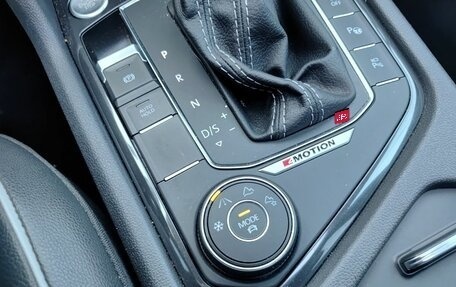 Volkswagen Tiguan II, 2020 год, 3 796 000 рублей, 25 фотография