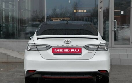 Toyota Camry, 2020 год, 2 950 000 рублей, 6 фотография