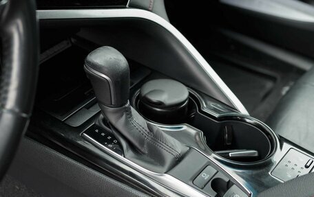 Toyota Camry, 2020 год, 2 950 000 рублей, 16 фотография