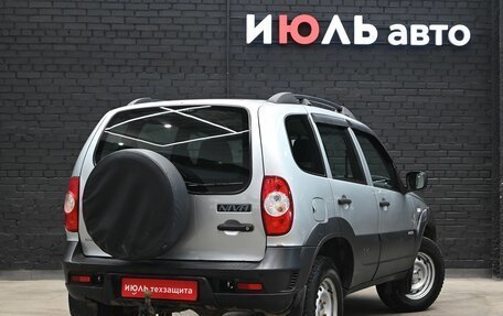 Chevrolet Niva I рестайлинг, 2018 год, 740 000 рублей, 6 фотография