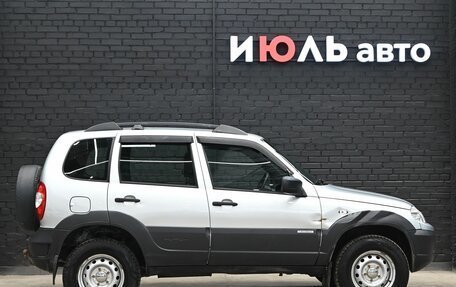 Chevrolet Niva I рестайлинг, 2018 год, 740 000 рублей, 8 фотография