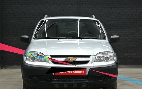 Chevrolet Niva I рестайлинг, 2018 год, 740 000 рублей, 2 фотография