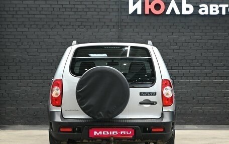 Chevrolet Niva I рестайлинг, 2018 год, 740 000 рублей, 4 фотография