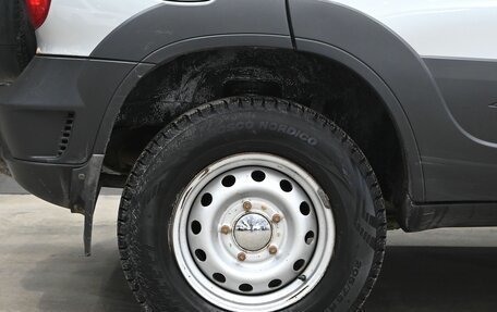 Chevrolet Niva I рестайлинг, 2018 год, 740 000 рублей, 13 фотография