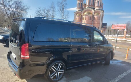 Mercedes-Benz V-Класс, 2018 год, 4 450 000 рублей, 3 фотография