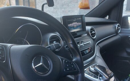 Mercedes-Benz V-Класс, 2018 год, 4 450 000 рублей, 10 фотография