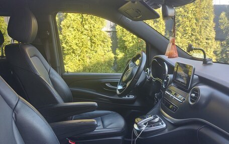 Mercedes-Benz V-Класс, 2018 год, 4 450 000 рублей, 20 фотография