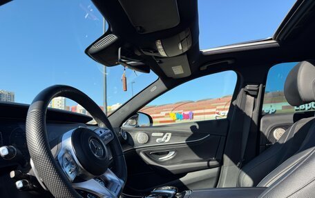 Mercedes-Benz E-Класс, 2017 год, 3 450 000 рублей, 28 фотография