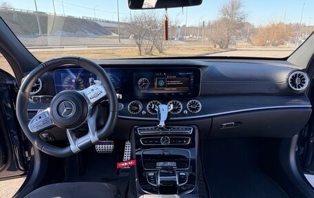 Mercedes-Benz E-Класс, 2017 год, 3 450 000 рублей, 20 фотография