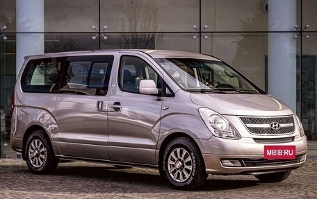 Hyundai Grand Starex Grand Starex I рестайлинг 2, 2011 год, 1 495 000 рублей, 3 фотография