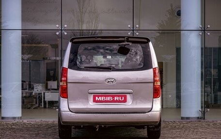 Hyundai Grand Starex Grand Starex I рестайлинг 2, 2011 год, 1 495 000 рублей, 5 фотография