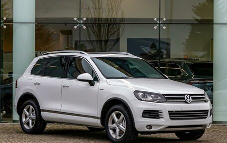 Volkswagen Touareg III, 2013 год, 1 895 000 рублей, 3 фотография