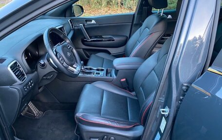 KIA Sportage IV рестайлинг, 2021 год, 2 400 000 рублей, 5 фотография