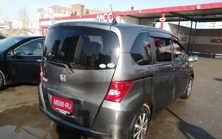 Honda Freed I, 2011 год, 900 000 рублей, 2 фотография