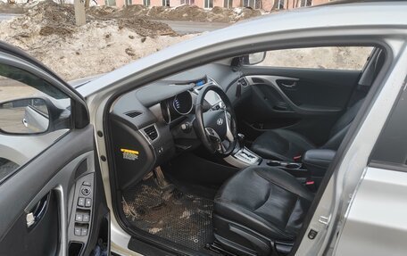 Hyundai Avante, 2012 год, 930 000 рублей, 9 фотография