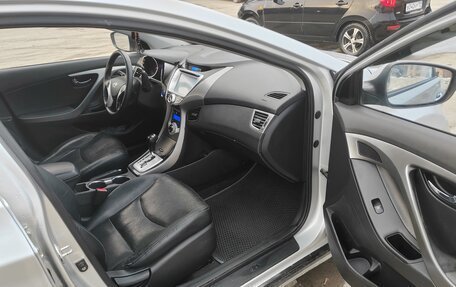 Hyundai Avante, 2012 год, 930 000 рублей, 7 фотография