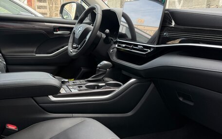 Toyota Highlander, 2026 год, 5 680 000 рублей, 14 фотография