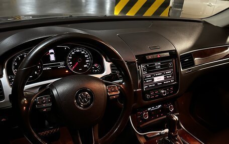 Volkswagen Touareg III, 2012 год, 1 950 000 рублей, 7 фотография