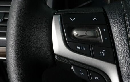 Toyota Land Cruiser Prado 150 рестайлинг 2, 2018 год, 5 649 000 рублей, 13 фотография