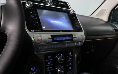 Toyota Land Cruiser Prado 150 рестайлинг 2, 2018 год, 5 649 000 рублей, 11 фотография