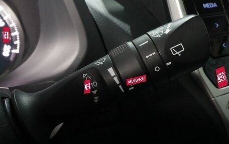 Toyota Land Cruiser Prado 150 рестайлинг 2, 2018 год, 5 649 000 рублей, 15 фотография