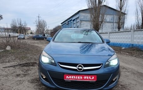 Opel Astra J, 2013 год, 913 000 рублей, 1 фотография