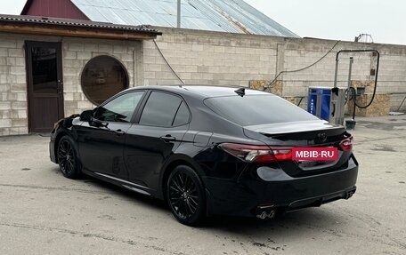 Toyota Camry, 2020 год, 2 500 000 рублей, 5 фотография