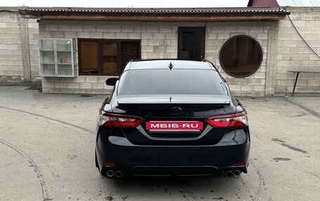 Toyota Camry, 2020 год, 2 500 000 рублей, 4 фотография