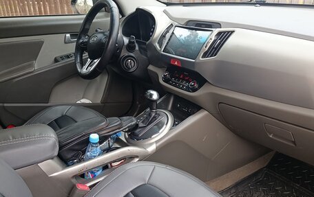 KIA Sportage III, 2011 год, 850 000 рублей, 13 фотография