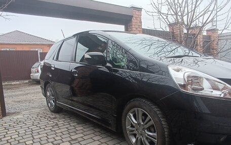 Honda Fit Shuttle I рестайлинг, 2013 год, 1 150 000 рублей, 2 фотография