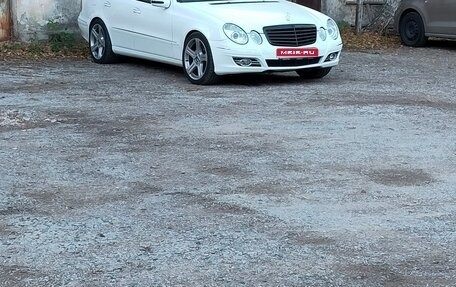 Mercedes-Benz E-Класс, 2003 год, 850 000 рублей, 1 фотография