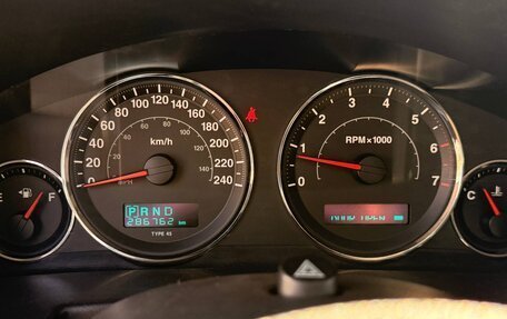 Jeep Commander, 2006 год, 1 080 000 рублей, 8 фотография