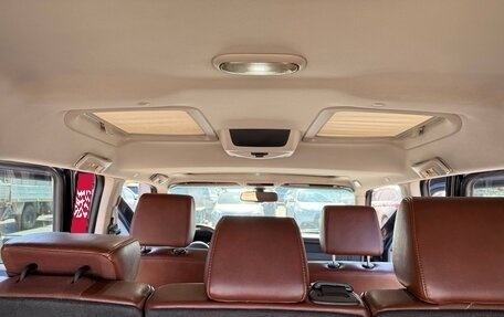 Jeep Commander, 2006 год, 1 080 000 рублей, 19 фотография